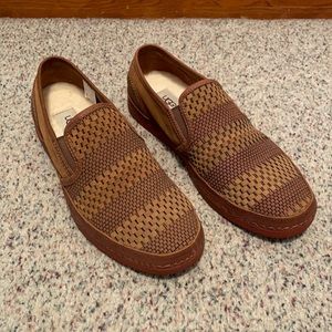 UGG Slip On